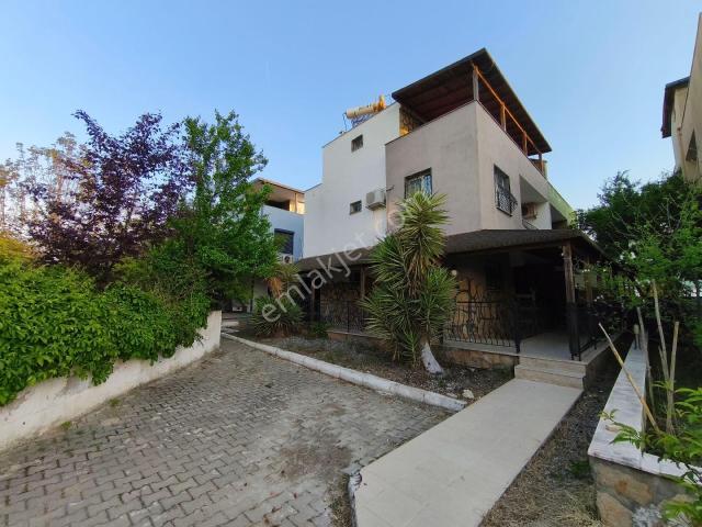 Kuşadasi, Aydin içerisinde satılık Villa
