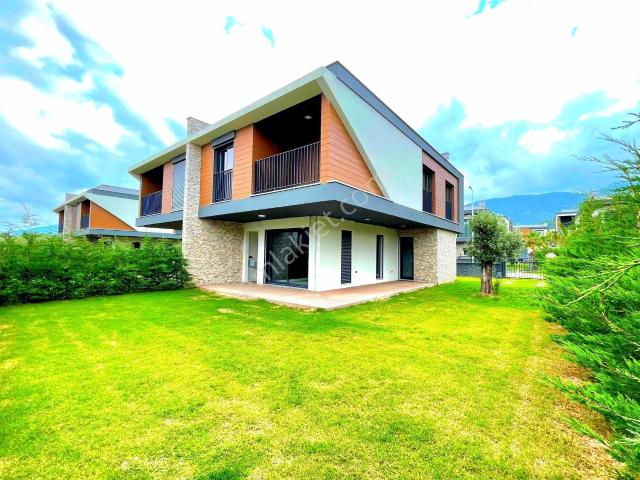 Kuşadasi, Aydin içerisinde satılık Arsa