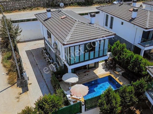 Kuşadasi, Aydin içerisinde kiralık Villa