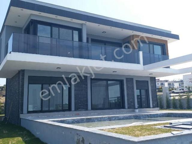 Kuşadasi, Aydin içerisinde satılık Villa