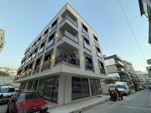 Cumhuriyet Mahallesi, Kuşadası içerisinde satılık mülk