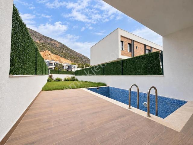 Değirmendere, Kuşadası içerisinde kiralık Villa
