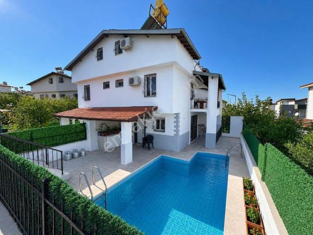 Kuşadasi, Aydin içerisinde satılık Villa