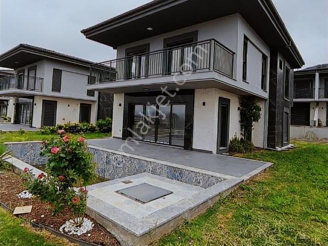 Kuşadasi, Aydin içerisinde satılık Villa