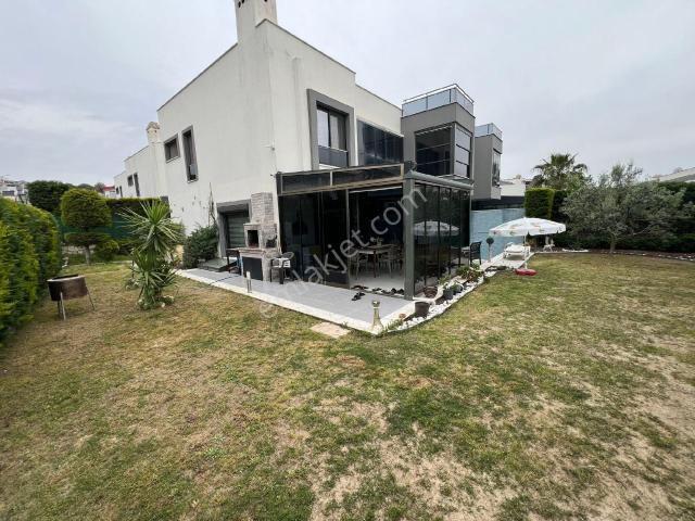 Kuşadasi, Aydin içerisinde satılık Villa