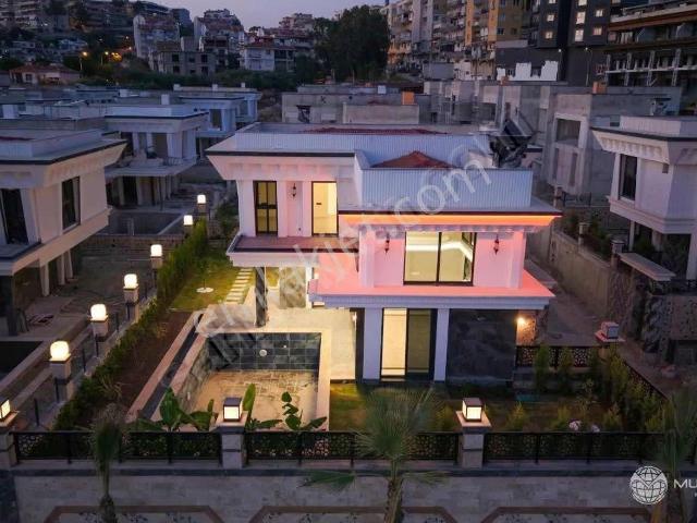 Kuşadasi, Aydin içerisinde satılık Villa