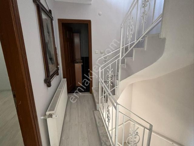 Kuşadasi, Aydin içerisinde kiralık Villa