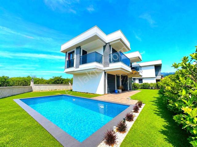 Kuşadasi, Aydin içerisinde satılık Villa