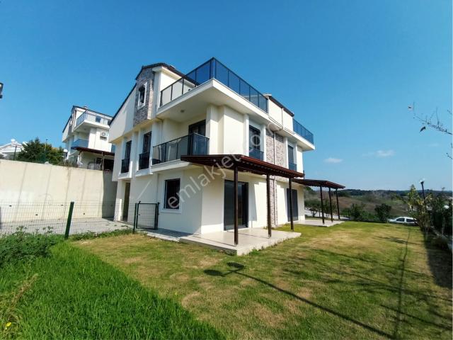 Kuşadasi, Aydin içerisinde satılık Villa