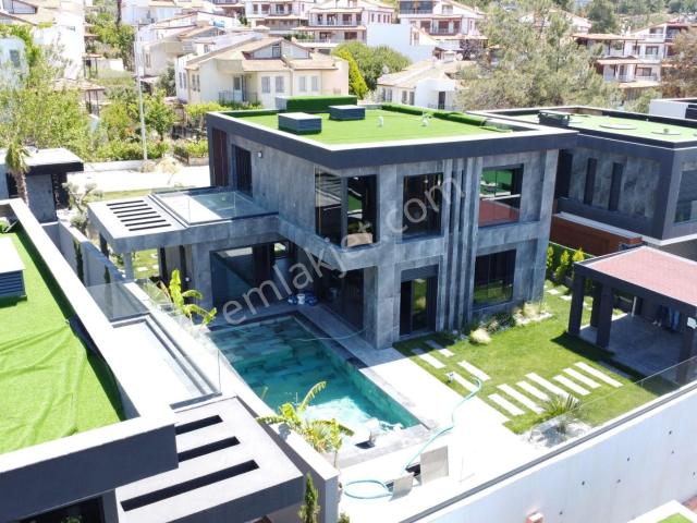 Kuşadasi, Aydin içerisinde satılık Villa
