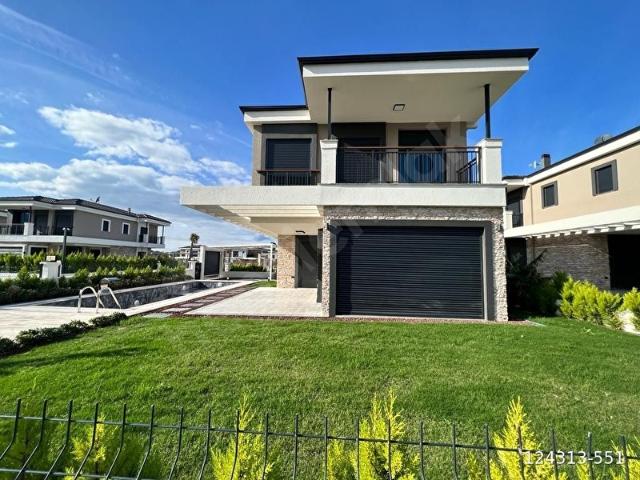 Davutlar Mahallesi, Kuşadası içerisinde satılık Villa