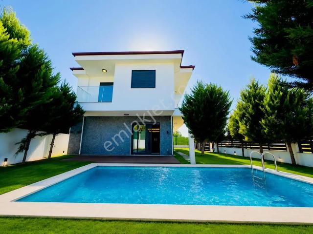 Kuşadasi, Aydin içerisinde satılık Villa