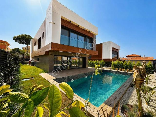 Kuşadasi, Aydin içerisinde satılık Villa