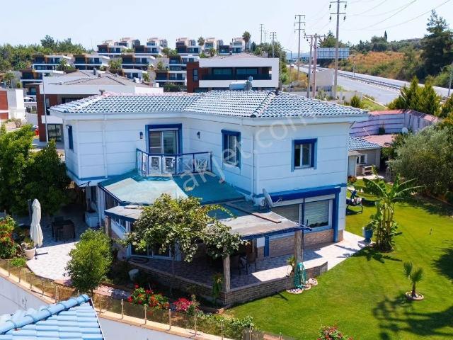 Karaova, Kuşadası içerisinde satılık Villa