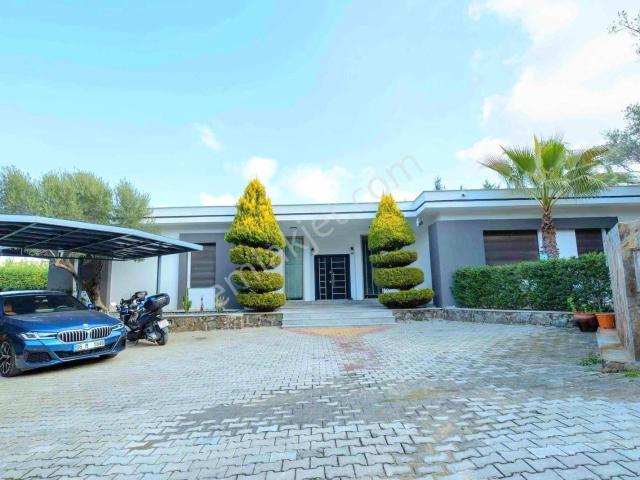 Kuşadasi, Aydin içerisinde satılık Villa