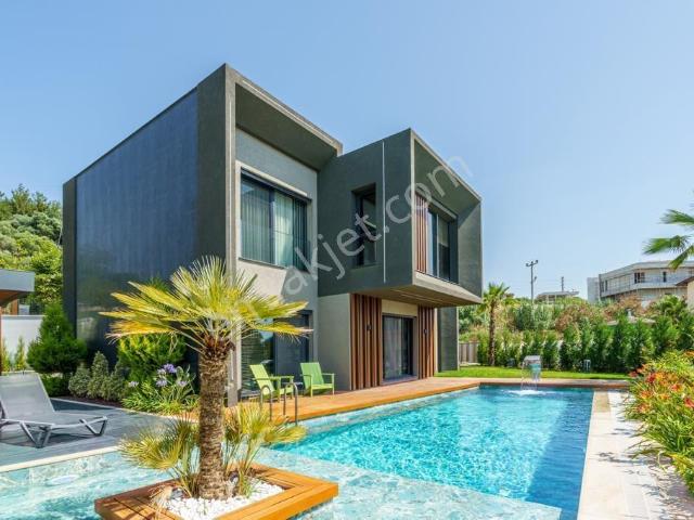 Kuşadasi, Aydin içerisinde satılık Villa