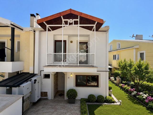 Kuşadasi, Aydin içerisinde kiralık Villa