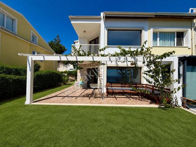 Kuşadasi, Aydin içerisinde kiralık Villa
