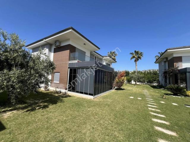 Kuşadasi, Aydin içerisinde kiralık Villa