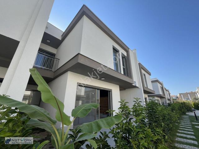 Kuşadasi, Aydin içerisinde satılık Villa