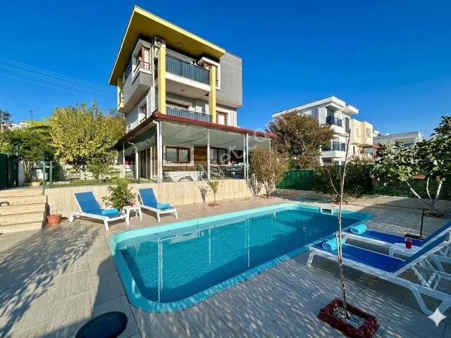 Kuşadasi, Aydin içerisinde satılık Villa
