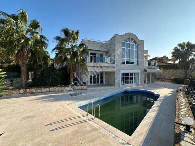 Soğucak, Kuşadası içerisinde satılık Villa