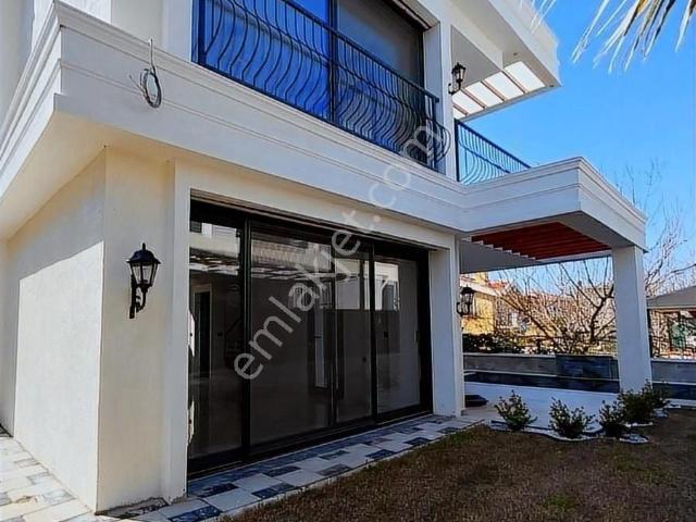 Kuşadasi, Aydin içerisinde satılık Villa