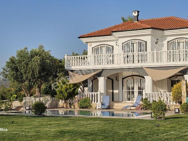 Kuşadasi, Aydin içerisinde satılık Villa