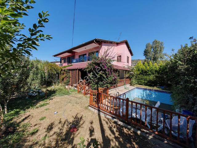 Kuşadasi, Aydin içerisinde satılık Villa