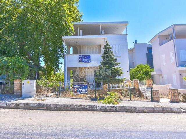 Kuşadasi, Aydin içerisinde satılık Villa