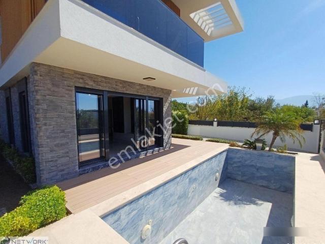 Kuşadasi, Aydin içerisinde satılık Villa