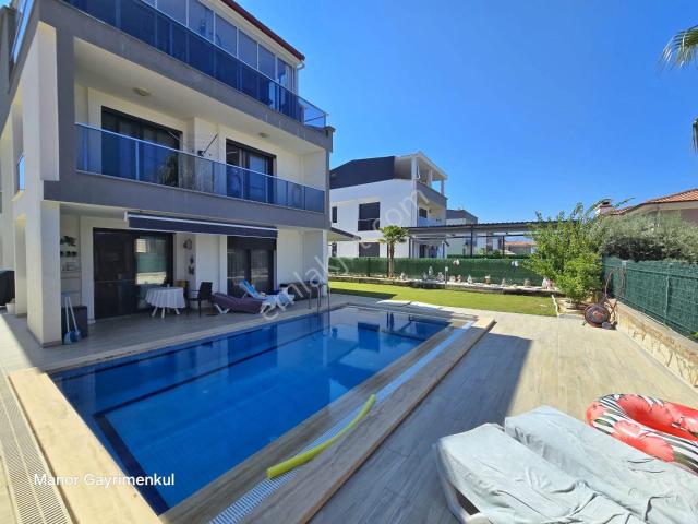 Kuşadasi, Aydin içerisinde satılık Villa