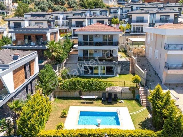 Kuşadasi, Aydin içerisinde satılık Villa