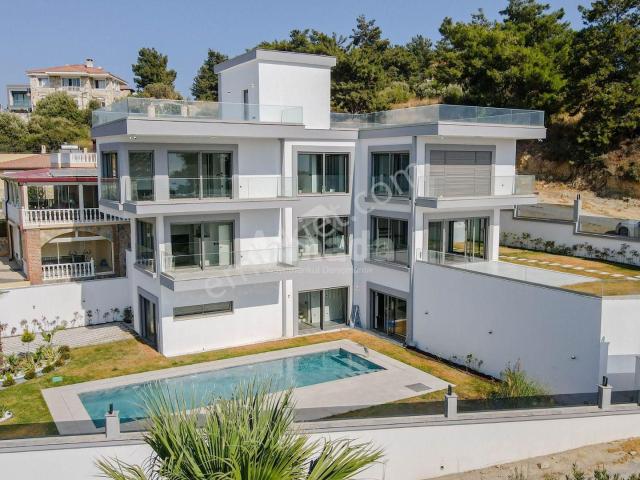 Kuşadasi, Aydin içerisinde satılık Villa