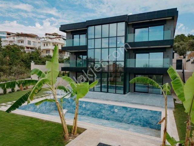 Kuşadasi, Aydin içerisinde satılık Villa