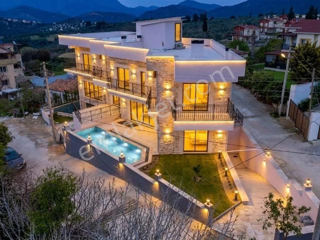 Kuşadasi, Aydin içerisinde satılık Villa