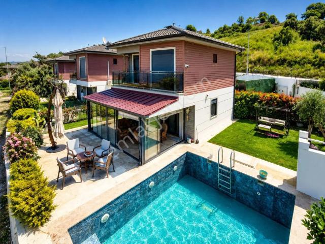 Kuşadasi, Aydin içerisinde satılık Villa
