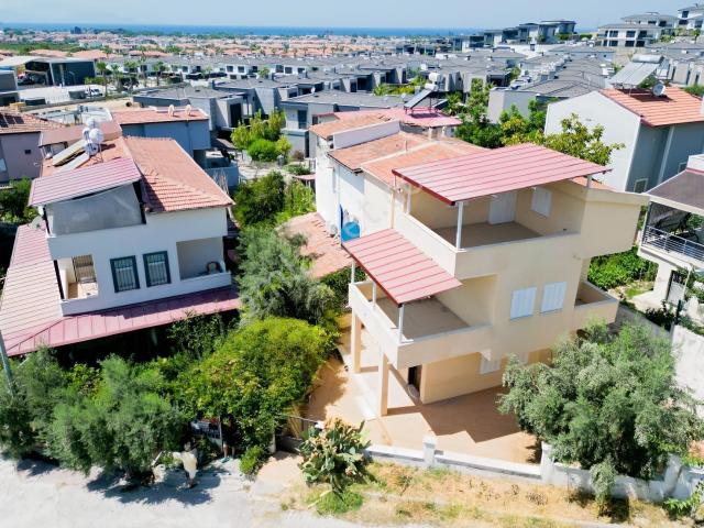 Kuşadasi, Aydin içerisinde satılık Arsa