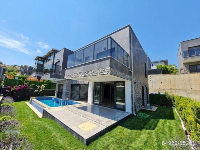 Kadıkalesi, Kuşadası içerisinde satılık Villa