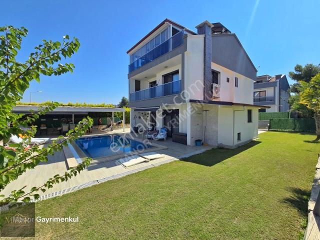 Kuşadasi, Aydin içerisinde satılık Villa