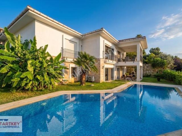 Kuşadasi, Aydin içerisinde satılık Villa