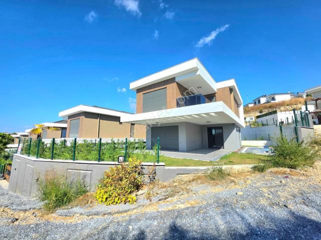 Kadıkalesi, Kuşadası içerisinde satılık Villa