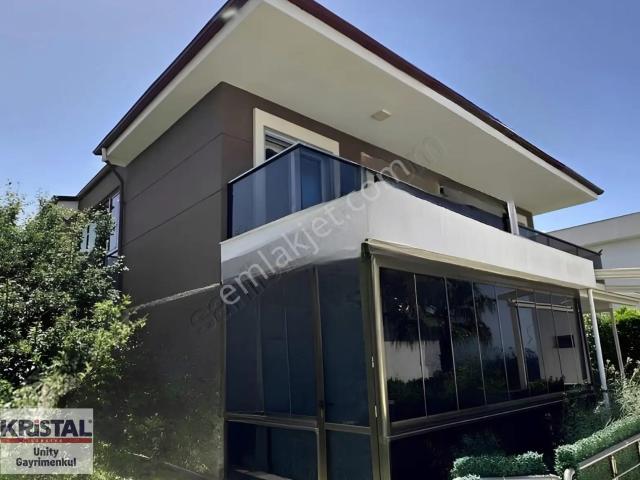 Kuşadasi, Aydin içerisinde satılık Villa