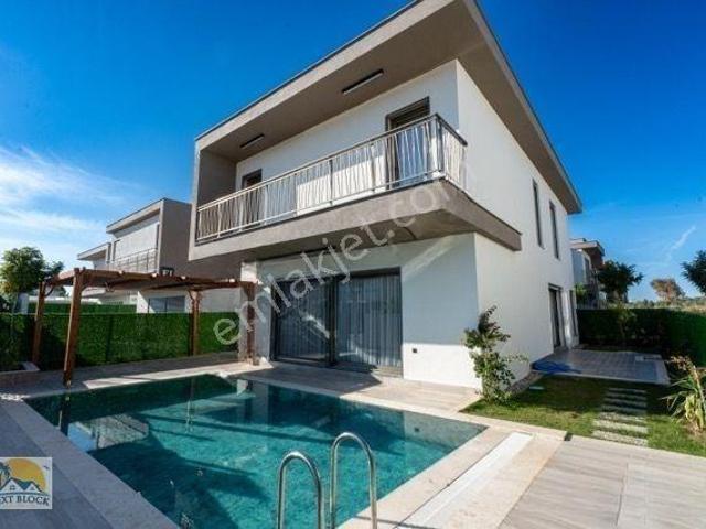 Kuşadasi, Aydin içerisinde satılık Villa