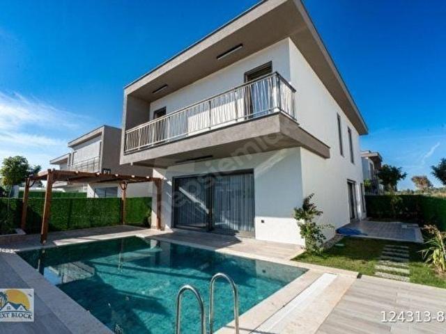 Kuşadasi, Aydin içerisinde satılık Villa