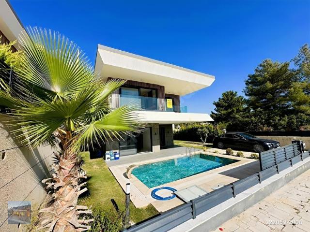Kuşadasi, Aydin içerisinde satılık Villa