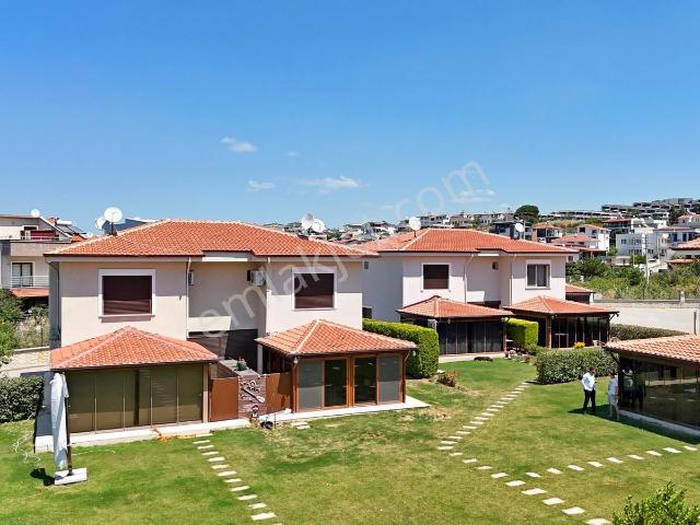 Kuşadasi içerisinde satılık Villa