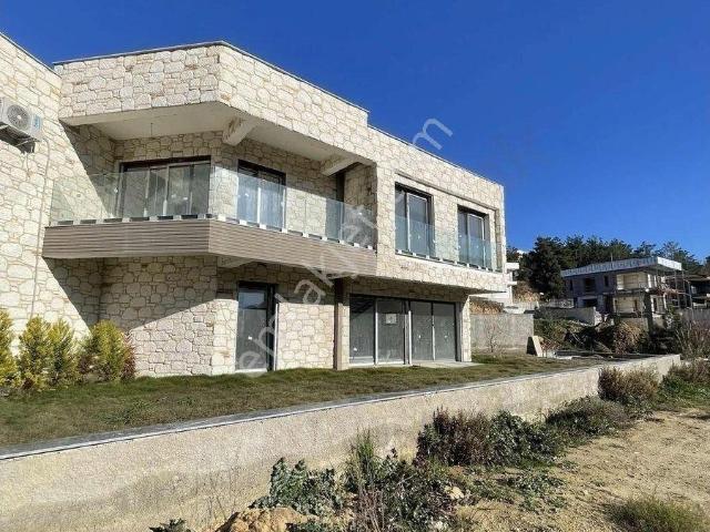 Kuşadasi, Aydin içerisinde satılık Villa