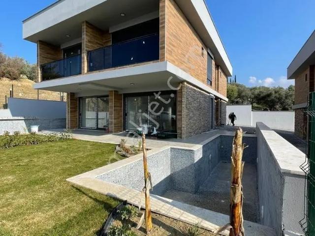 Kuşadasi, Aydin içerisinde satılık Villa