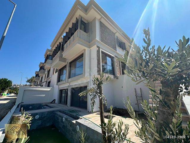 Kuşadasi, Aydin içerisinde satılık Villa